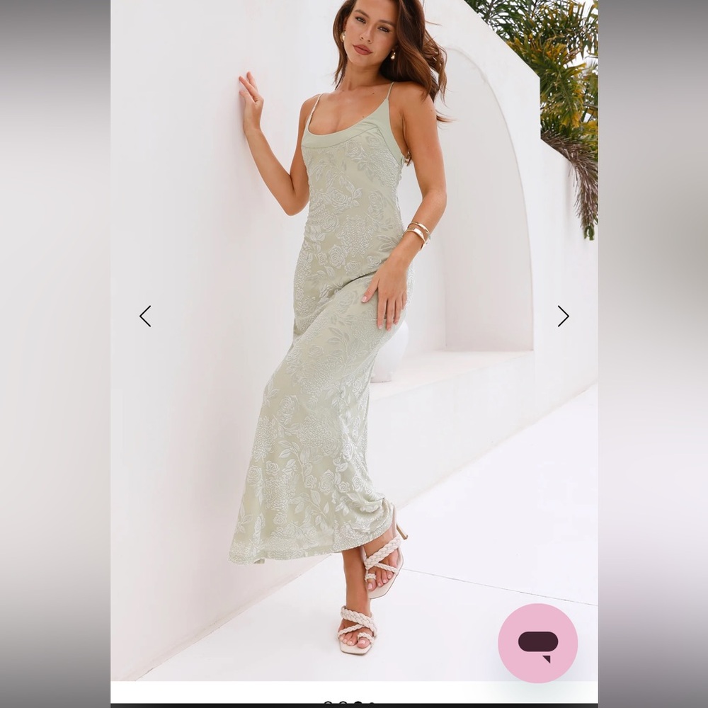 LUXURIOUS TOUCH MAXI DRESS SAGE size large. Worn once.